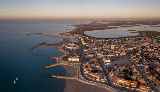 Appartement Duplex Climatise Le Trident Saintes-Maries-de-la-Mer Eksteriør billede