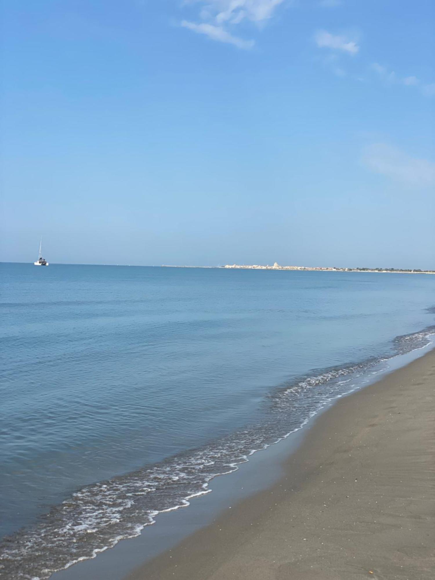Appartement Duplex Climatise Le Trident Saintes-Maries-de-la-Mer Eksteriør billede